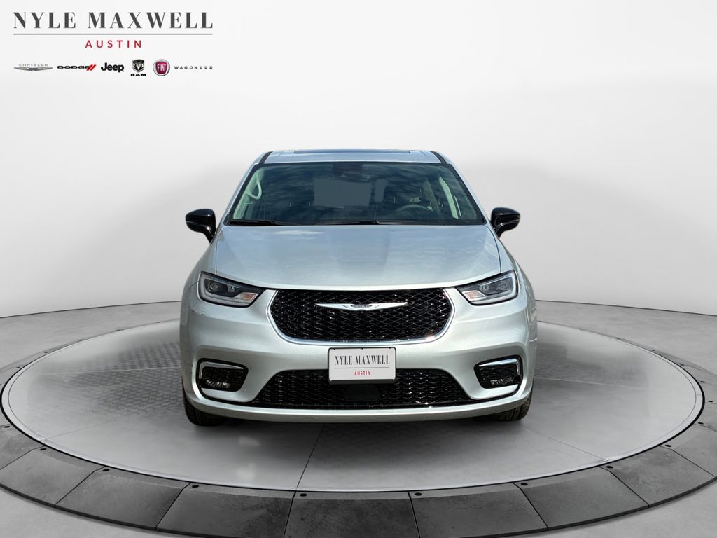 Used Car 2024 Chrysler Pacifica  Limited For Sale Under $50,000 In Austin, Texas