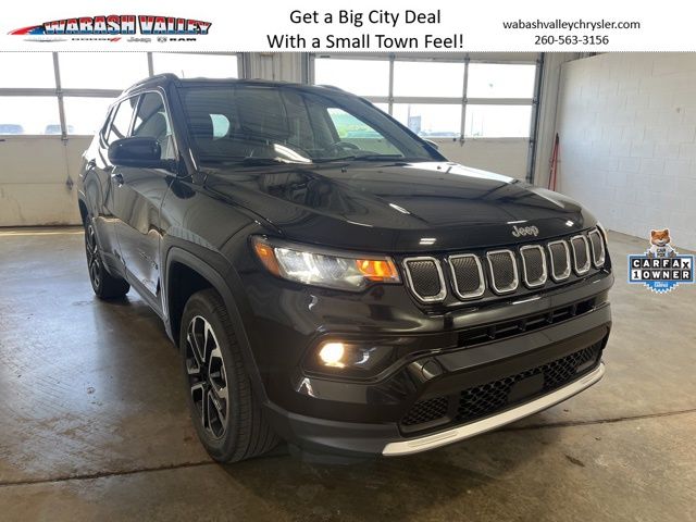 Diamond Black Crystal Pearlcoat 2022 Jeep Compass SUV / Crossover Four-Wheel Drive 9-Speed Automatic