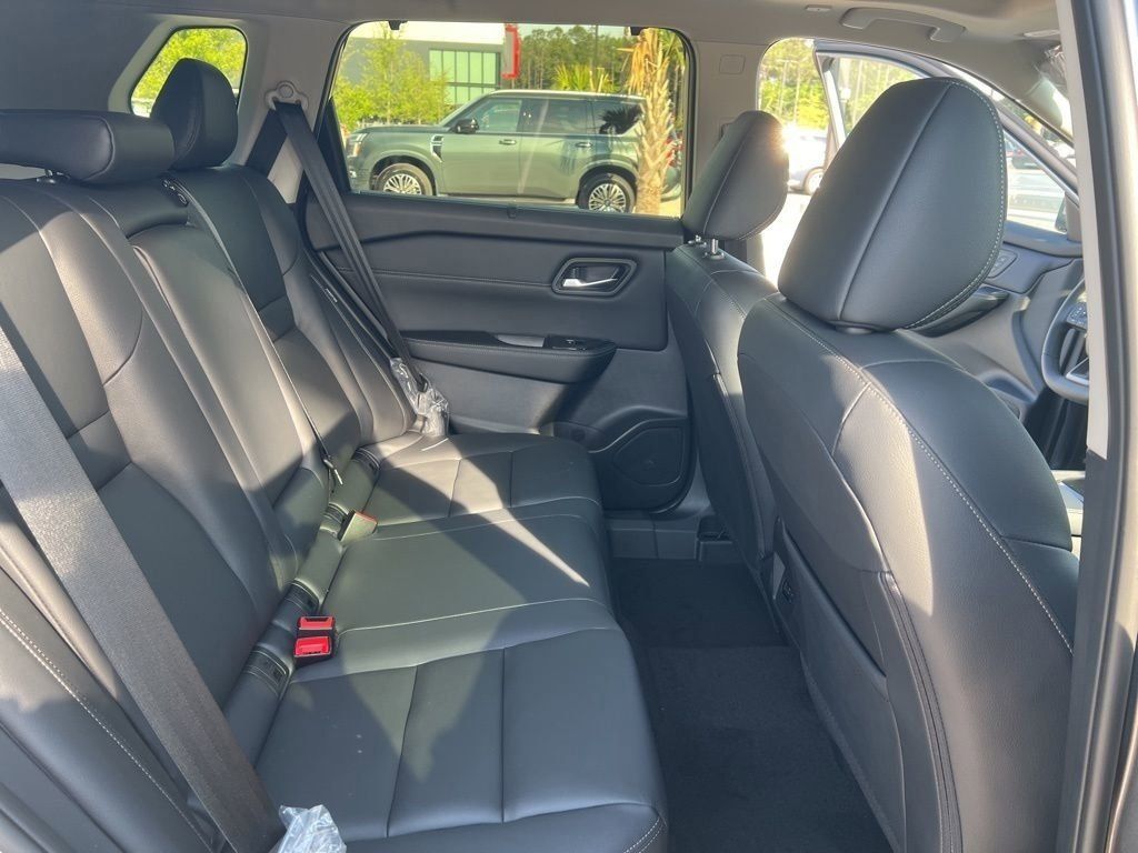 2025 Gun Metallic Nissan Rogue SL FWD SUV