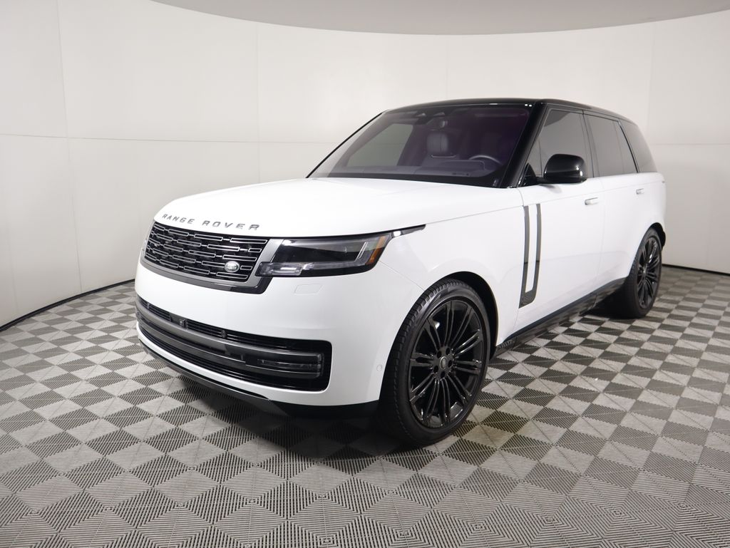 2023 Land Rover Range Rover SE Hero Image