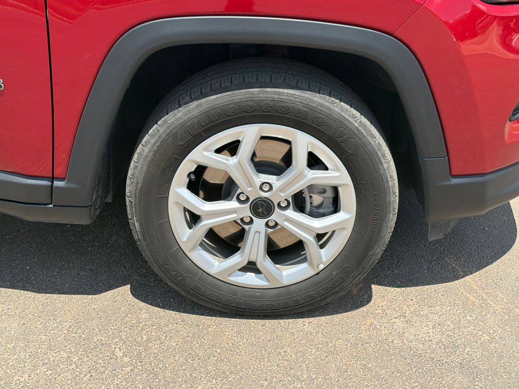 Used 2025 Red Jeep Latitude image 12