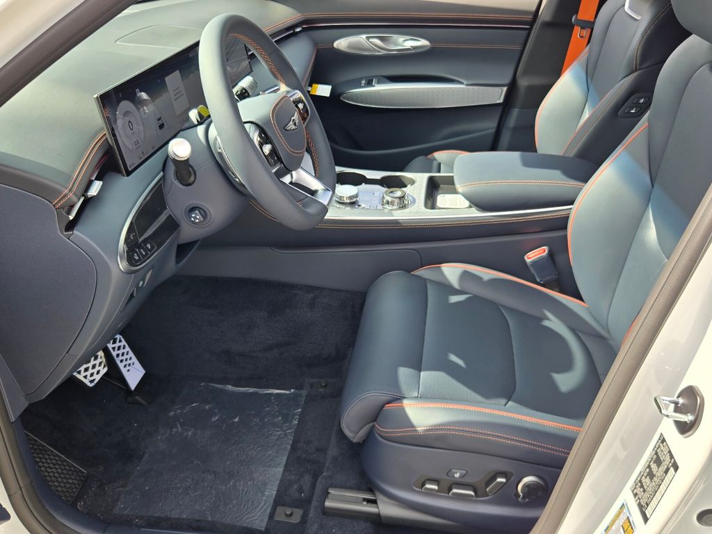 2026 Genesis Gv70 - $58,627