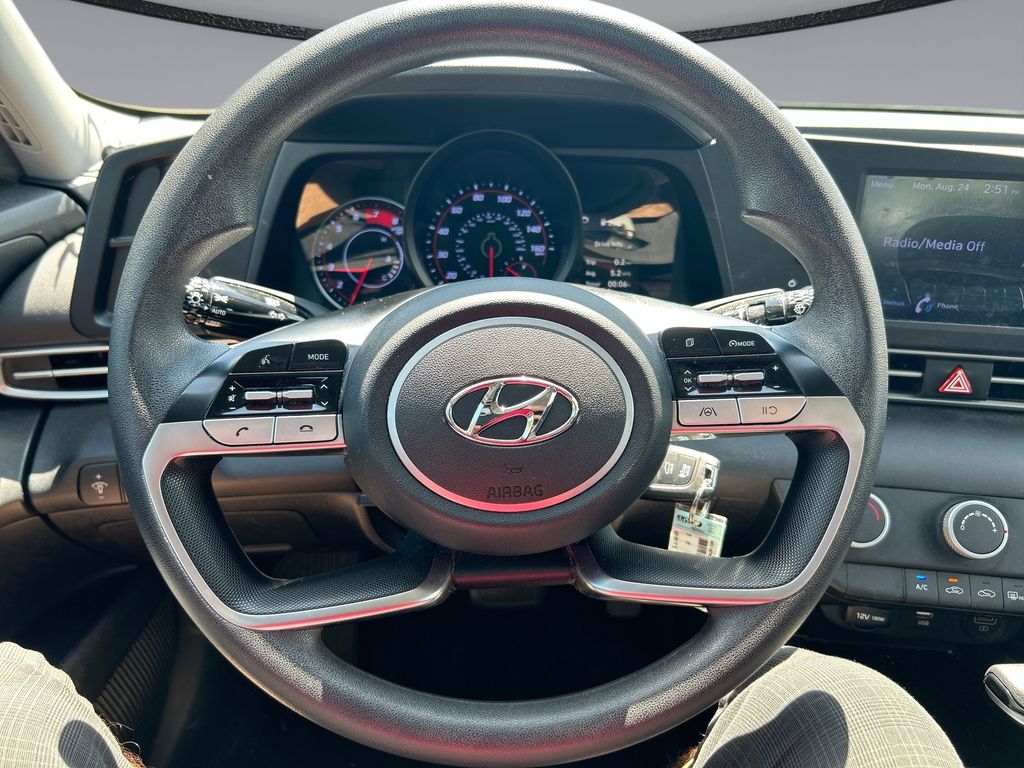 Thumbnail: 2021 Hyundai Elantra - 14