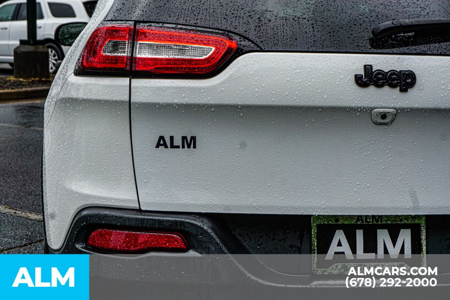 Used 2016 White Jeep Altitude image 13