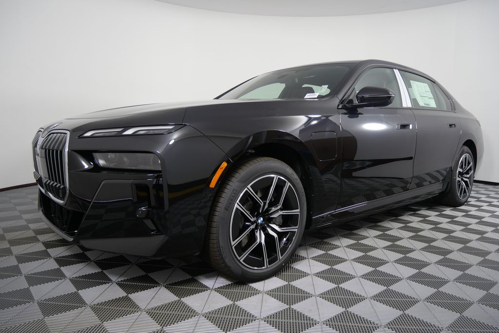 Thumbnail: 2025 BMW 7 Series - 6