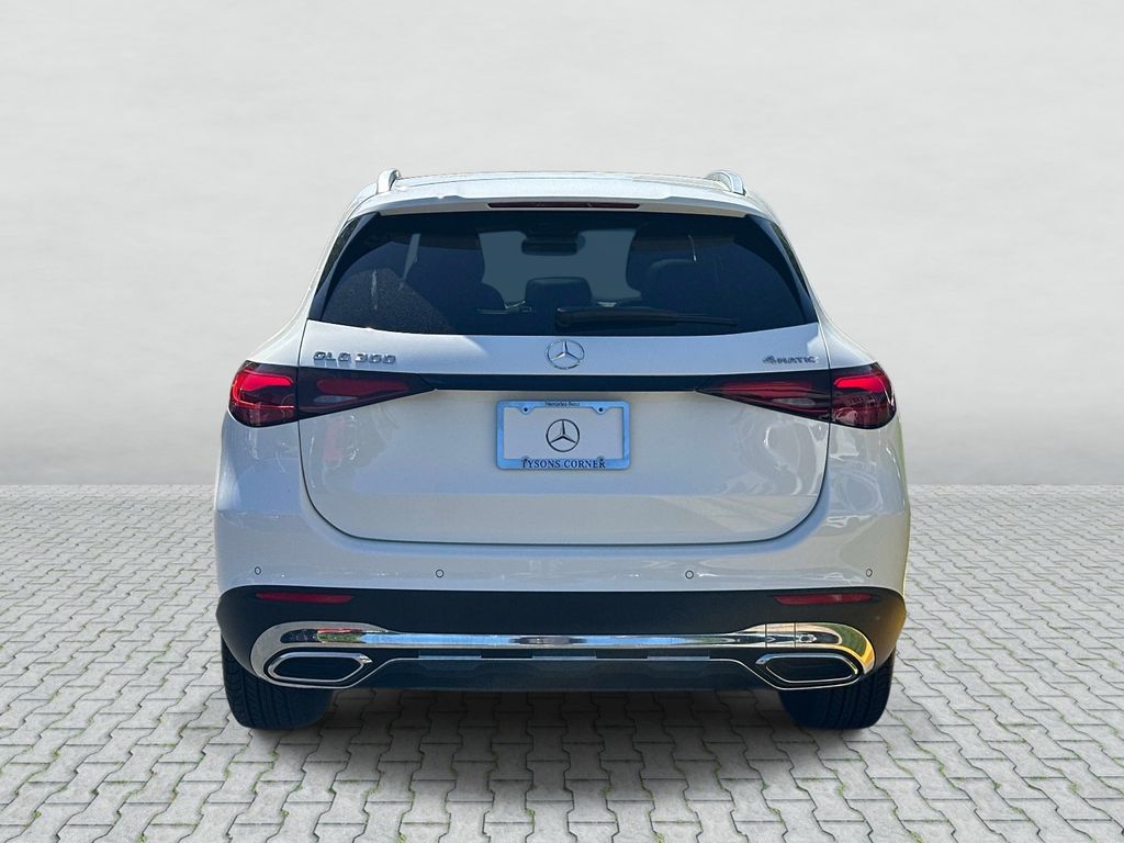Thumbnail: 2025 Mercedes-Benz GLC - 13
