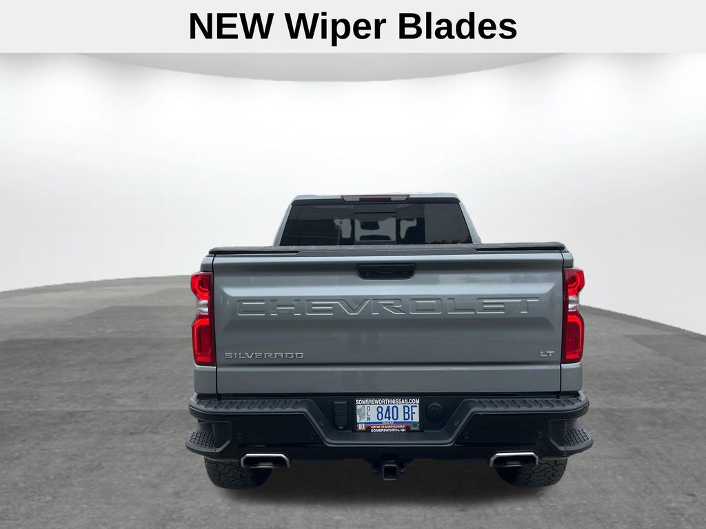 View vehicle photo 6