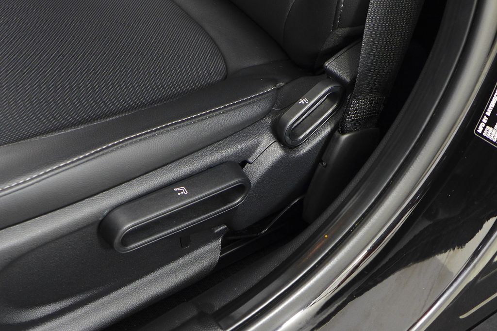 Thumbnail: 2019 MINI Cooper - 23