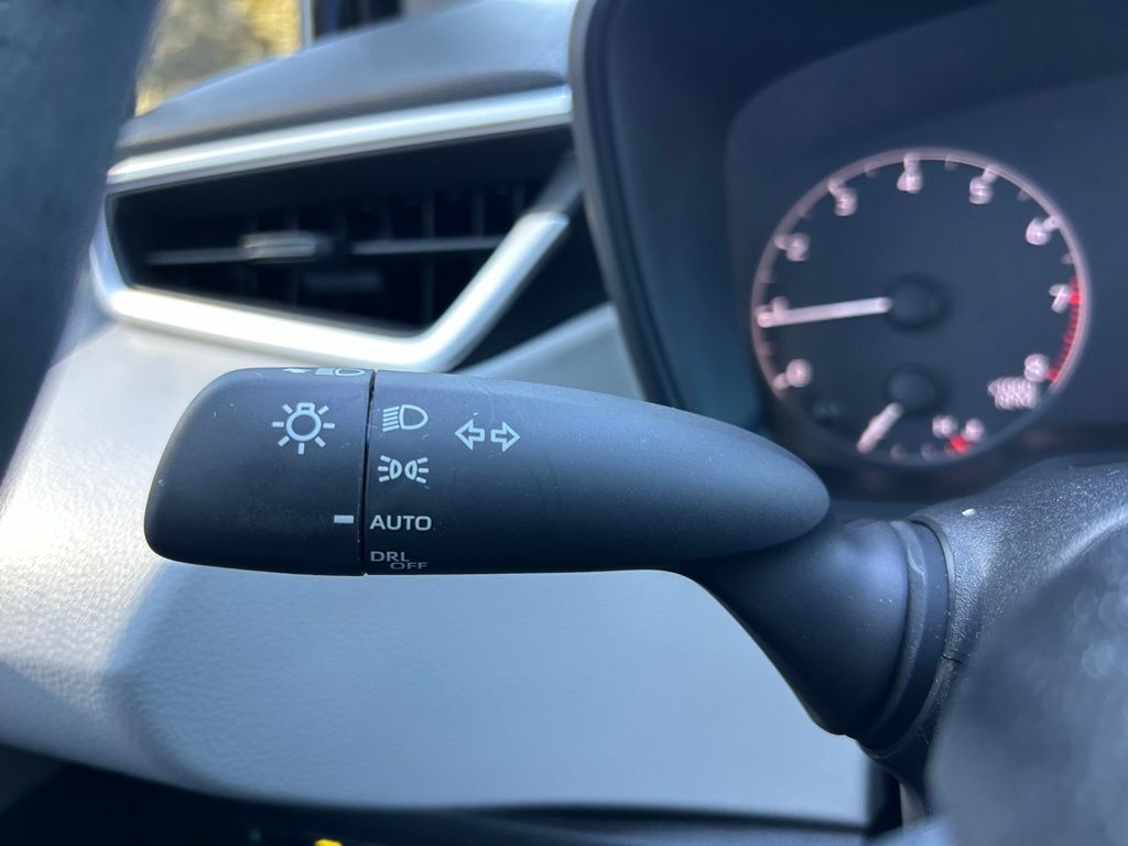 Thumbnail: 2025 Toyota Corolla - 20