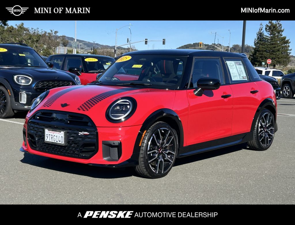 2025 MINI Hardtop 4 Door S's photo