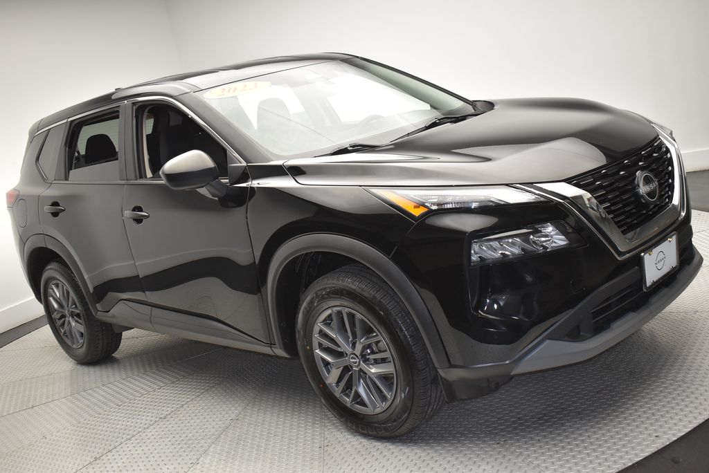 Thumbnail: 2023 Nissan Rogue - 3