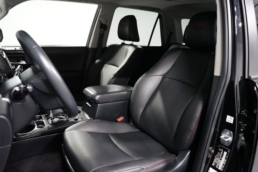 Thumbnail: 2022 Toyota 4Runner - 31