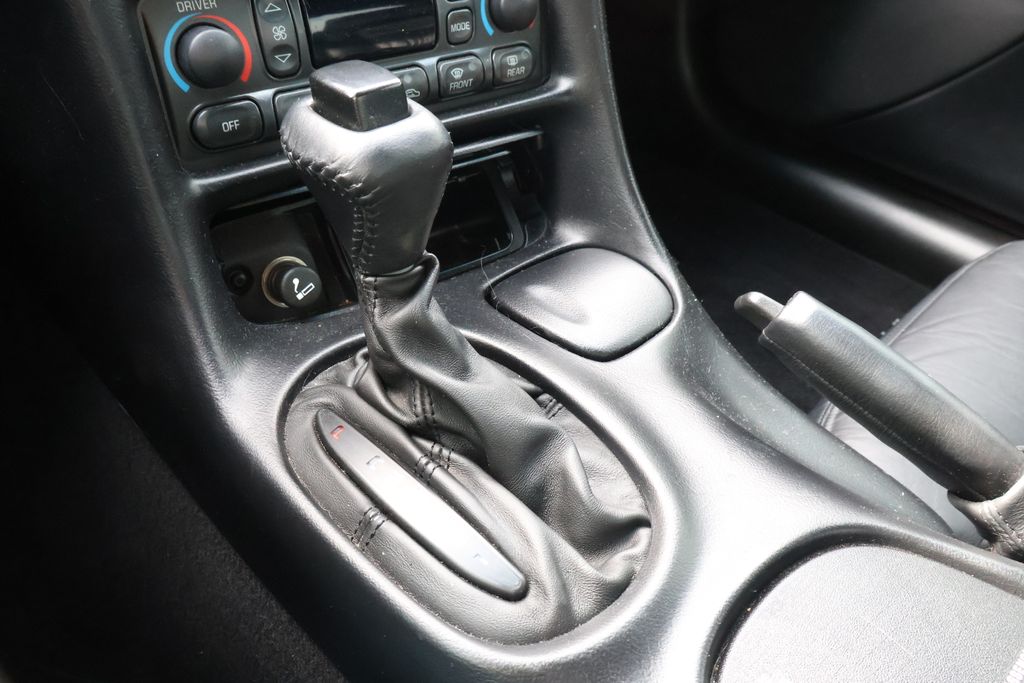 Thumbnail: 2002 Chevrolet Corvette - 22