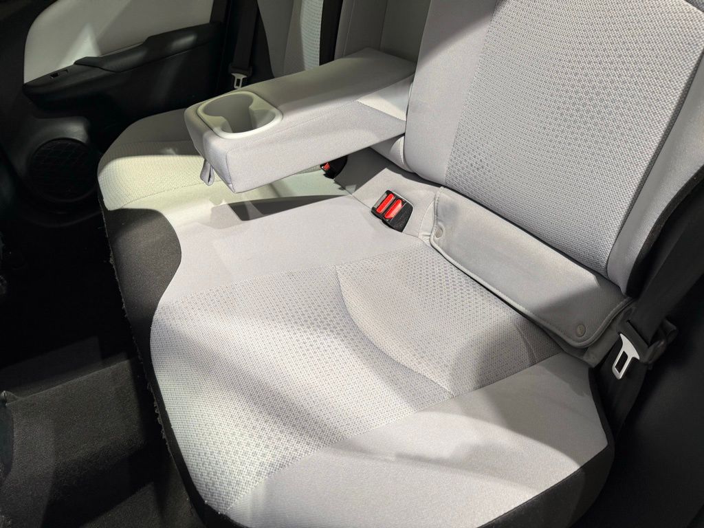 Thumbnail: 2019 Toyota Prius - 19