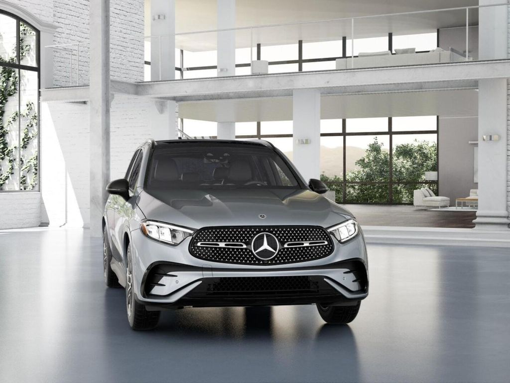 2025 Mercedes-Benz GLC 350 8