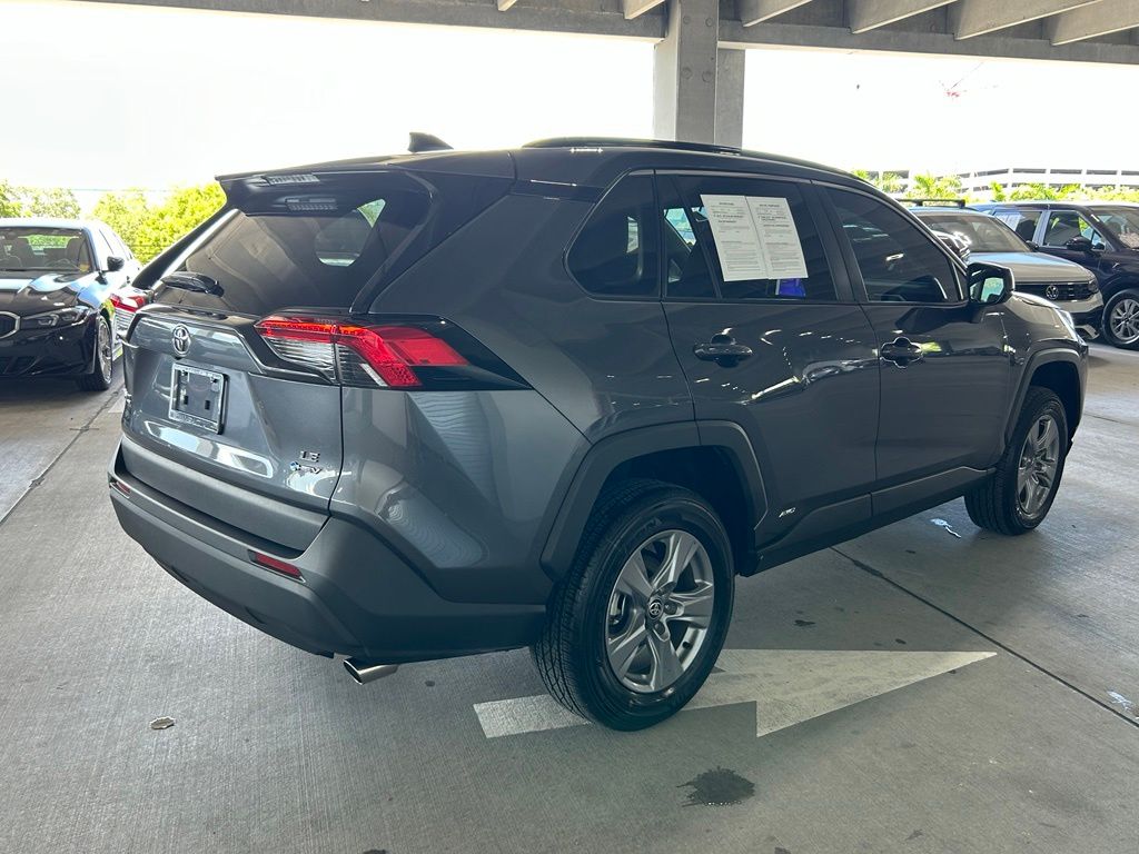 Used 2025 Magnetic Gray Metallic Toyota LE image 5