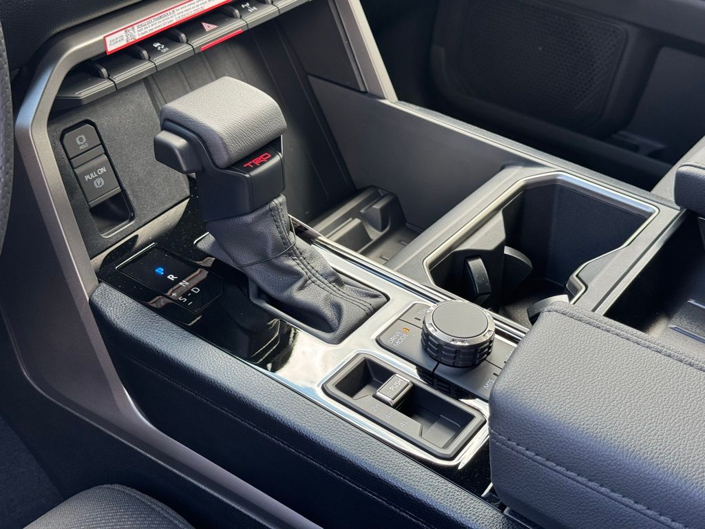 2026 Toyota Tundra SR5 CrewMax photo 12