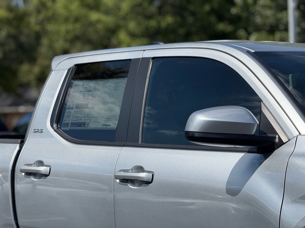 2025 Toyota Tacoma SR5 Double Cab photo 5