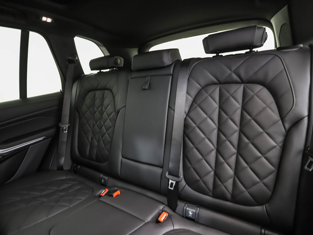Thumbnail: 2026 BMW X5 - 23
