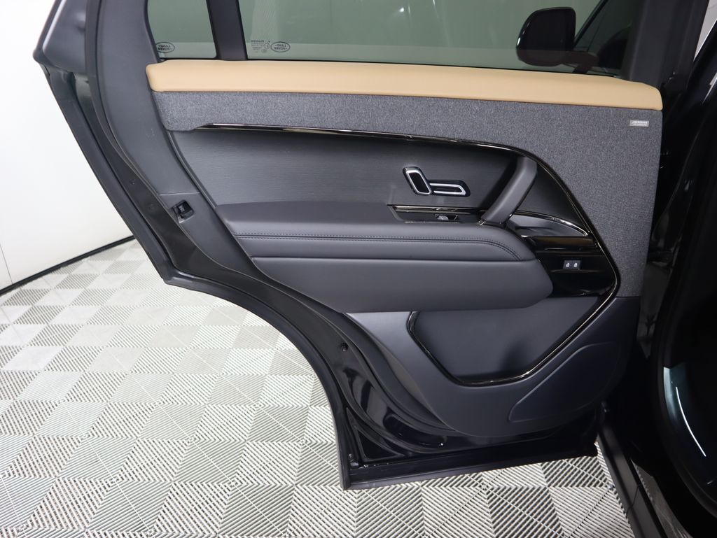 Thumbnail: 2026 Land Rover Range Rover Sport - 28