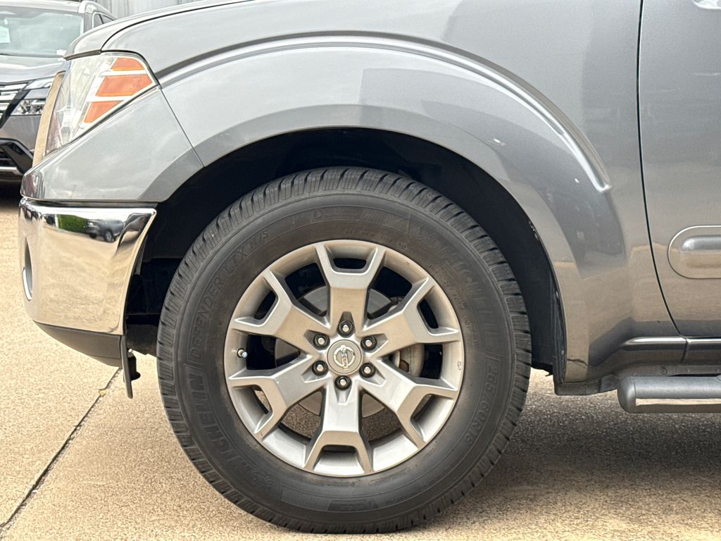 View vehicle photo 6