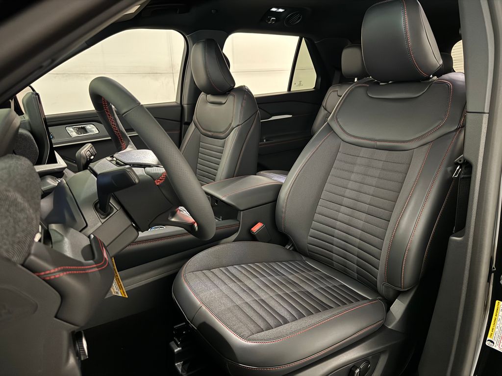 2026 Agate Black Metallic Ford Explorer ST-Line RWD SUV