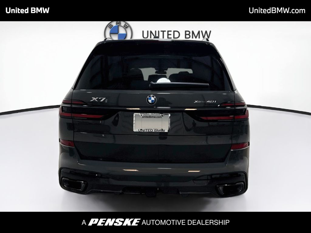 Thumbnail: 2027 BMW X7 - 6