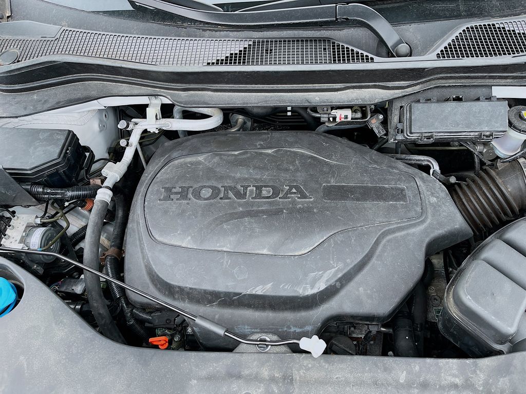 Used 2024 White Honda EX-L image 31