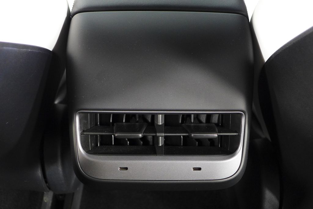 Thumbnail: 2022 Tesla Model 3 - 24
