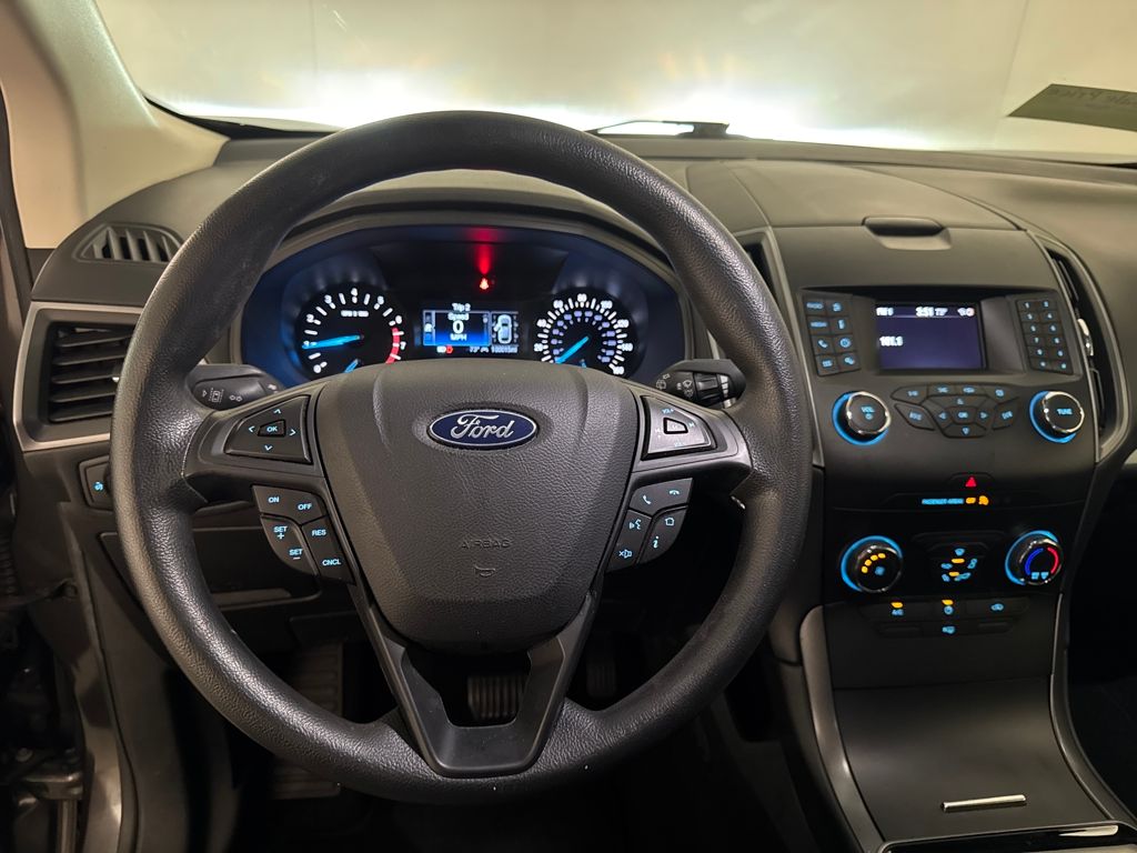 2019 Ford Edge SE photo 4