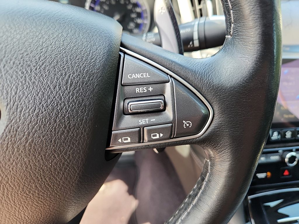 Thumbnail: 2017 INFINITI Q50 - 23