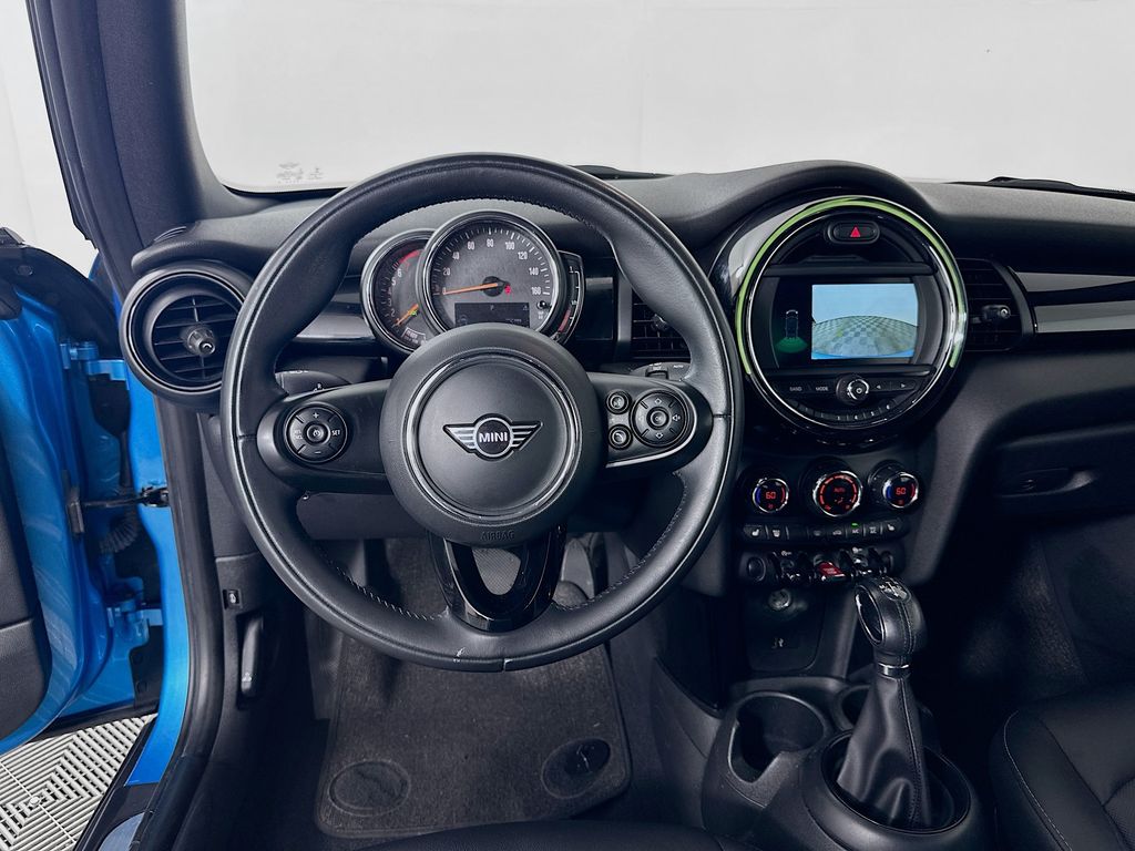 2019 MINI Cooper  21