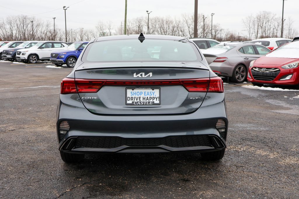 2022 Kia Forte GT-Line 10