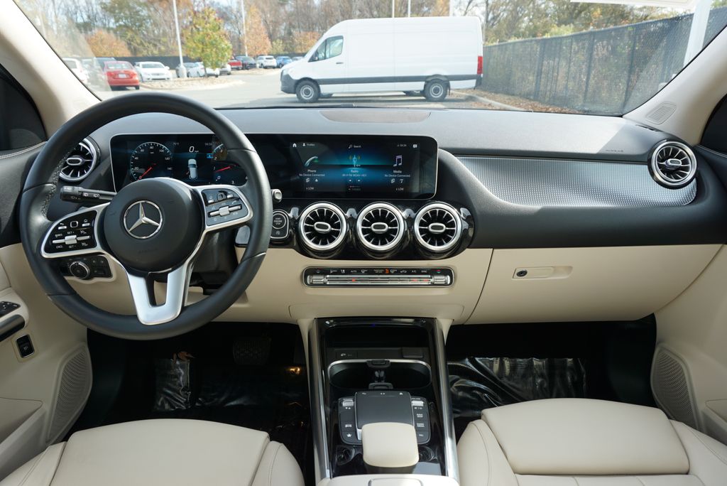 Thumbnail: 2021 Mercedes-Benz GLA - 17