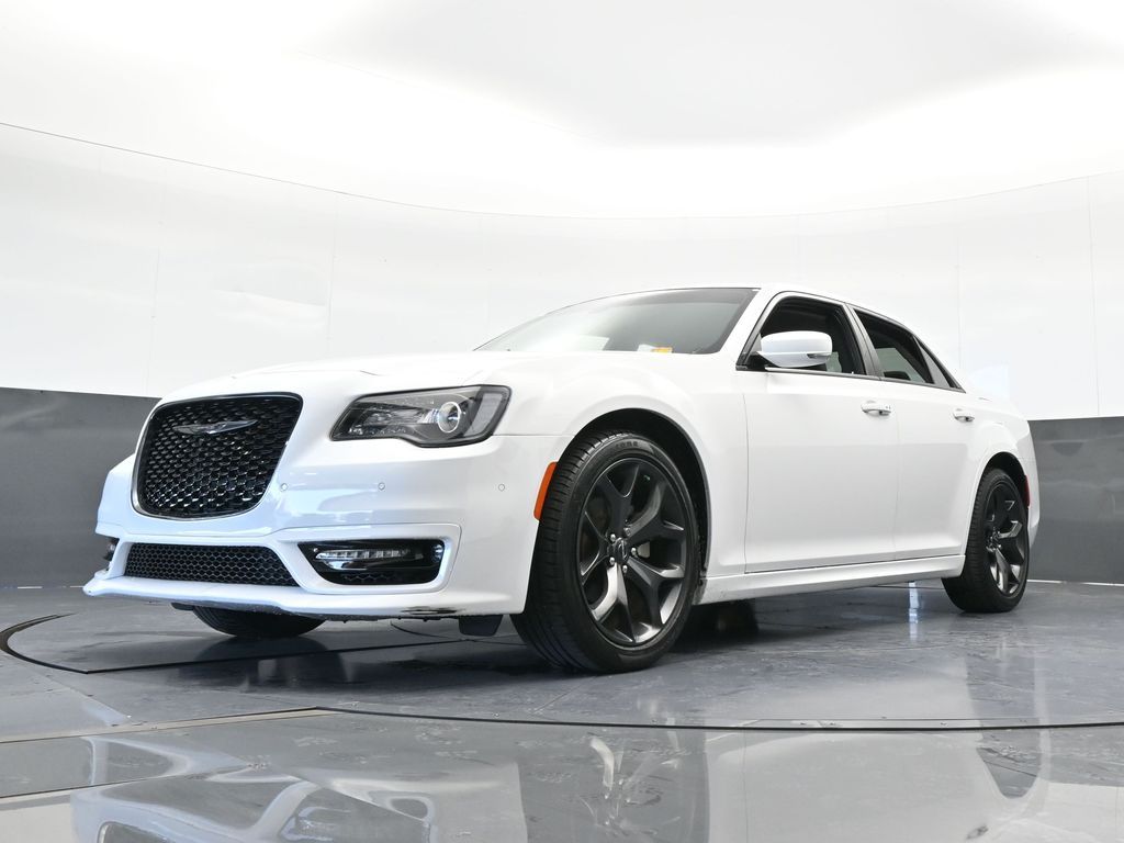 Used 2023 Bright White Clearcoat Chrysler Touring image 47
