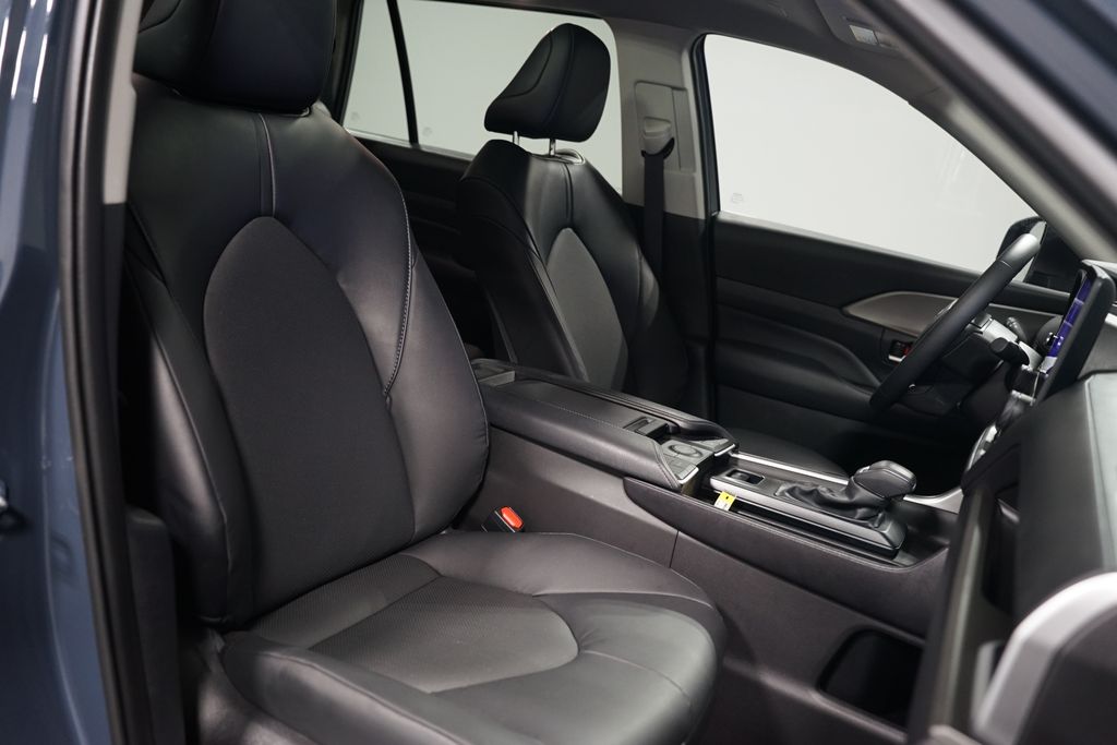 Thumbnail: 2025 Toyota Grand Highlander - 27