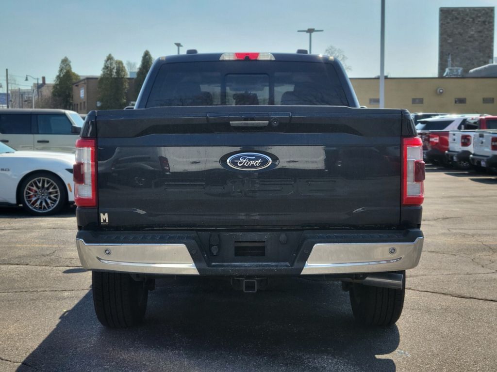 View vehicle photo 5
