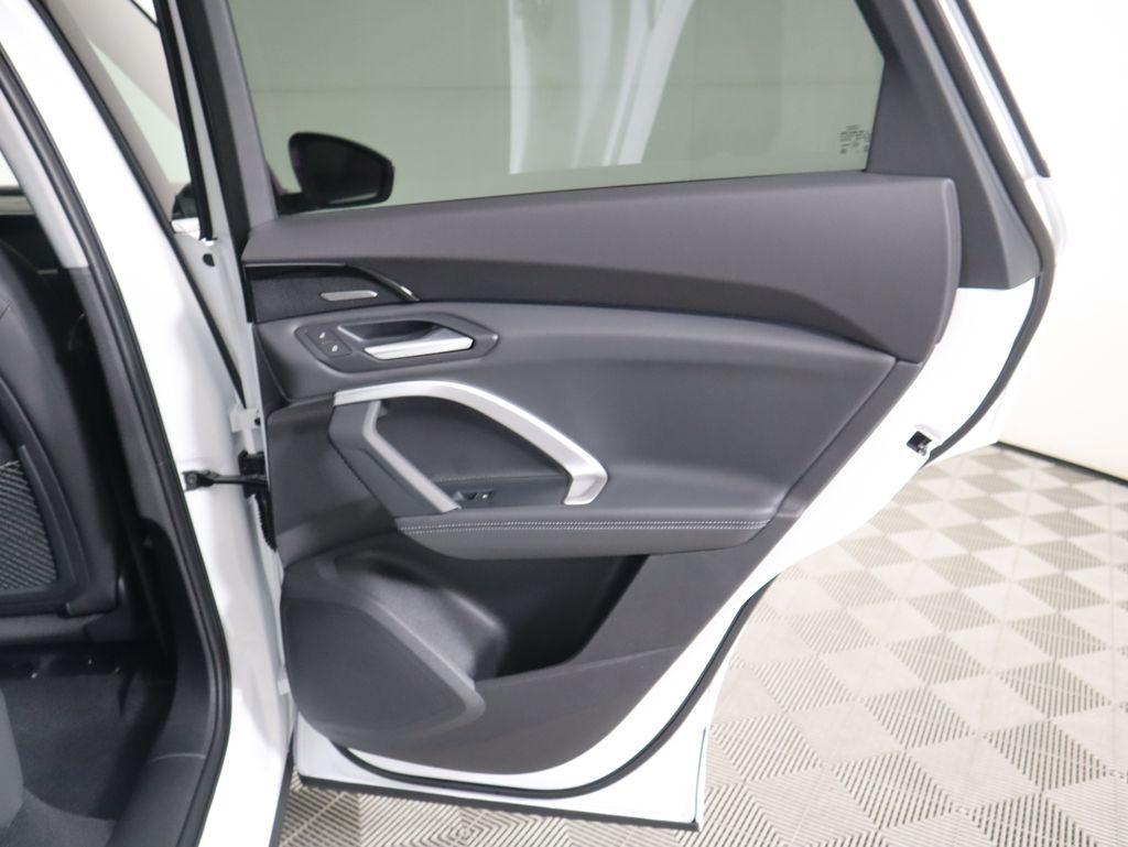 Thumbnail: 2025 Audi Q5 - 30