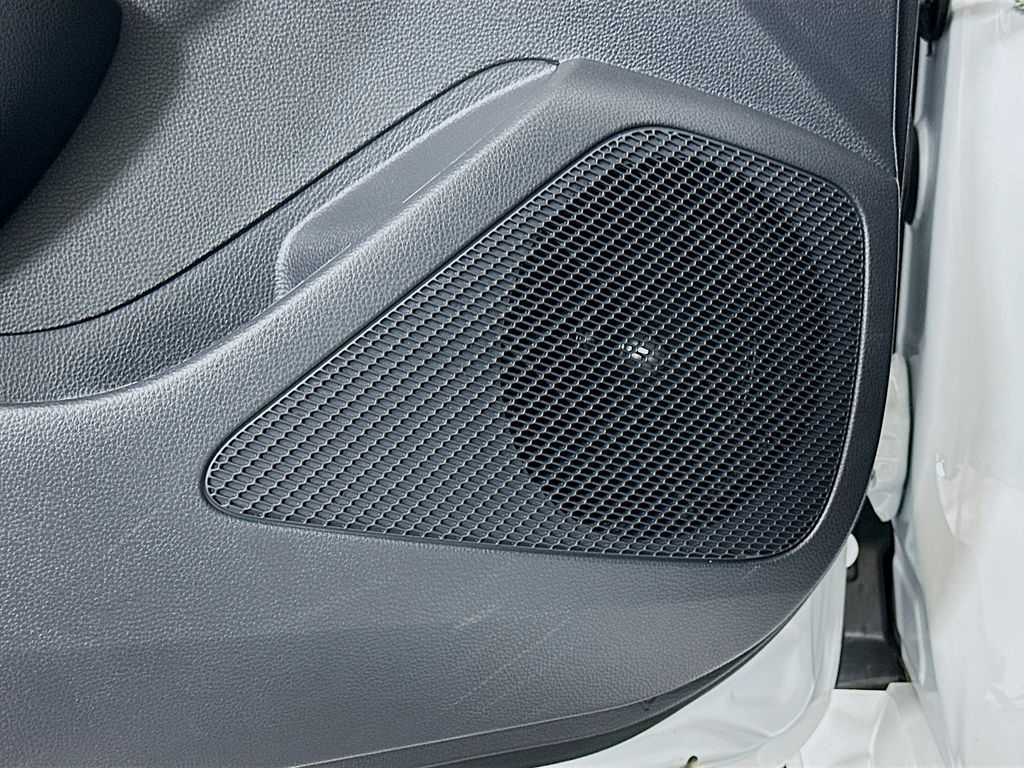 Thumbnail: 2025 Toyota Corolla - 18