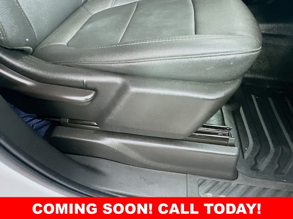 Used 2022 White Chevrolet Work Truck image 22