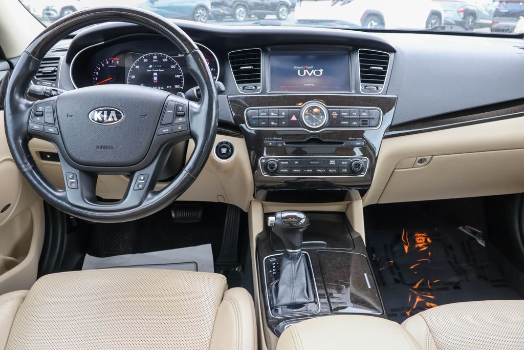 2014 Kia Cadenza Premium 31