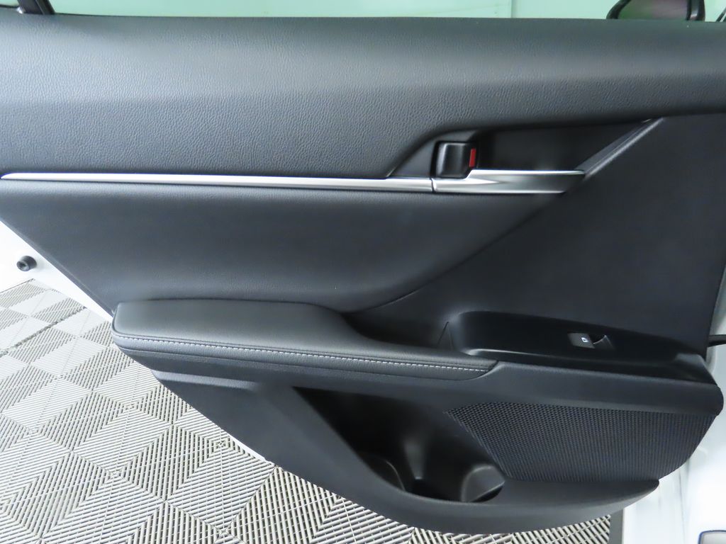 Thumbnail: 2019 Toyota Camry - 27