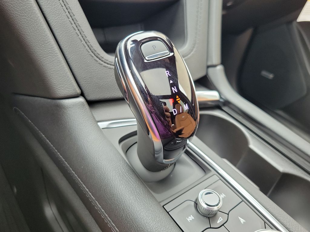 Thumbnail: 2025 Cadillac XT5 - 7