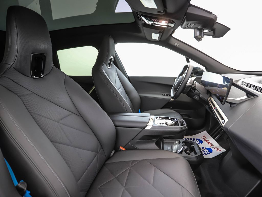 Thumbnail: 2024 BMW iX - 31