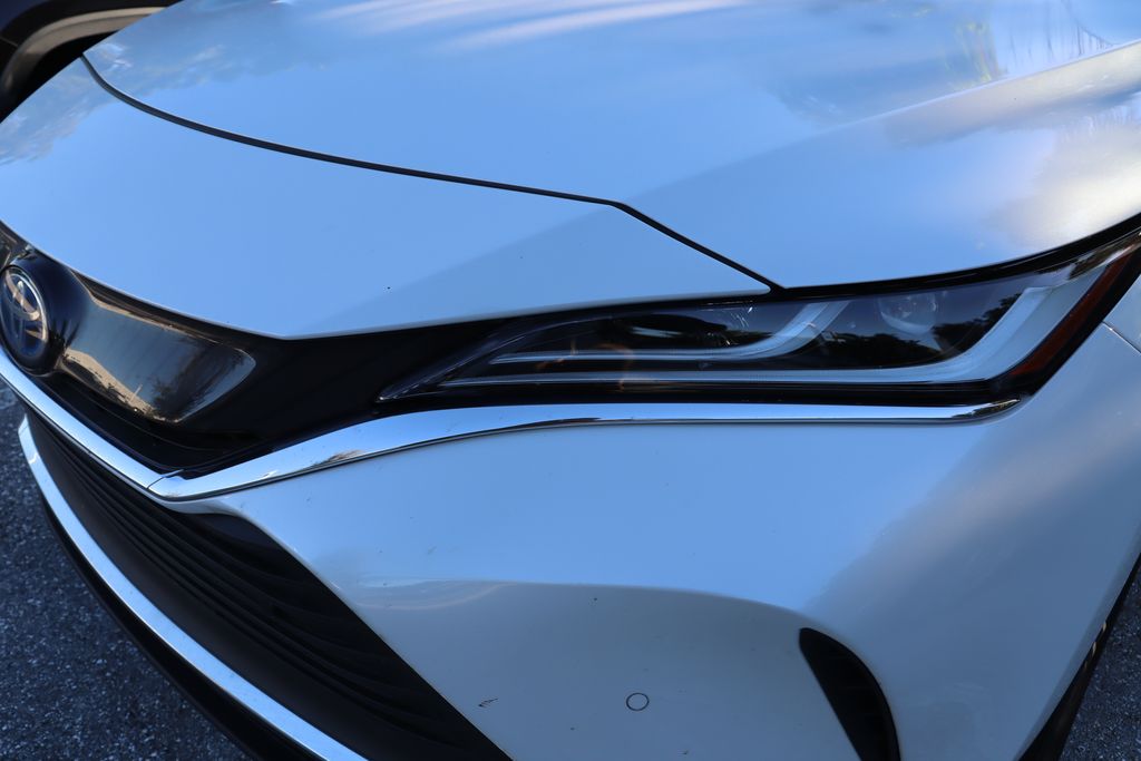 Thumbnail: 2023 Toyota Venza - 3