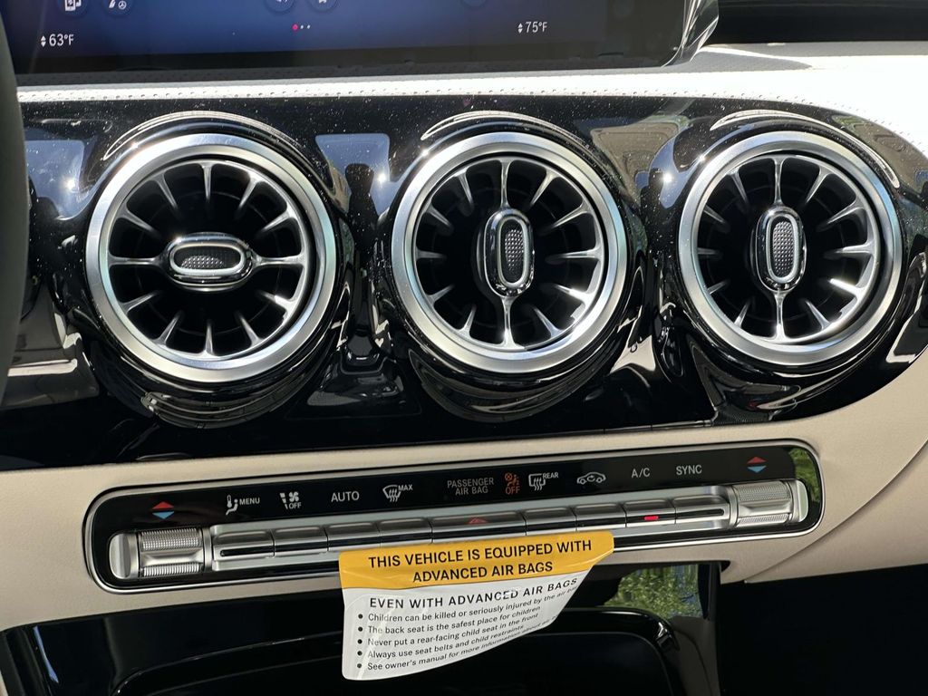 2025 Mercedes-Benz CLA 250 20
