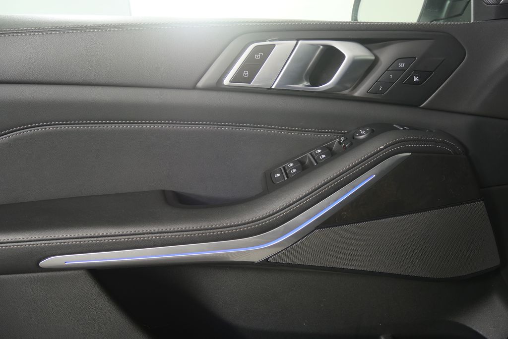 Thumbnail: 2024 BMW X5 - 8