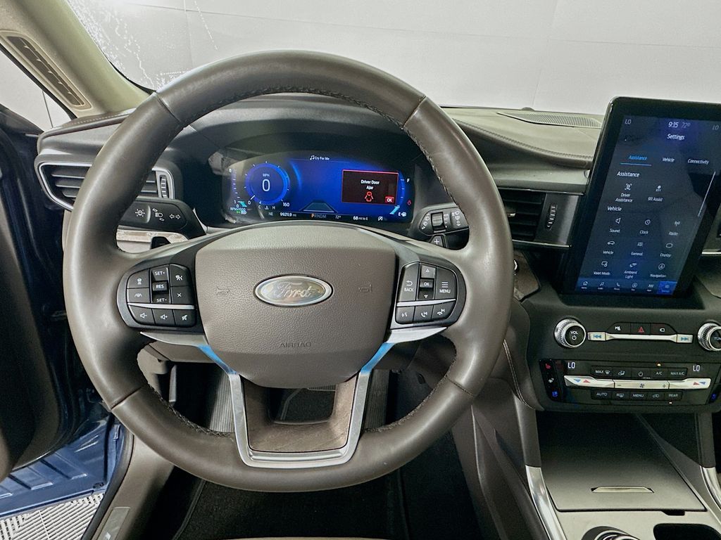 Thumbnail: 2020 Ford Explorer - 11