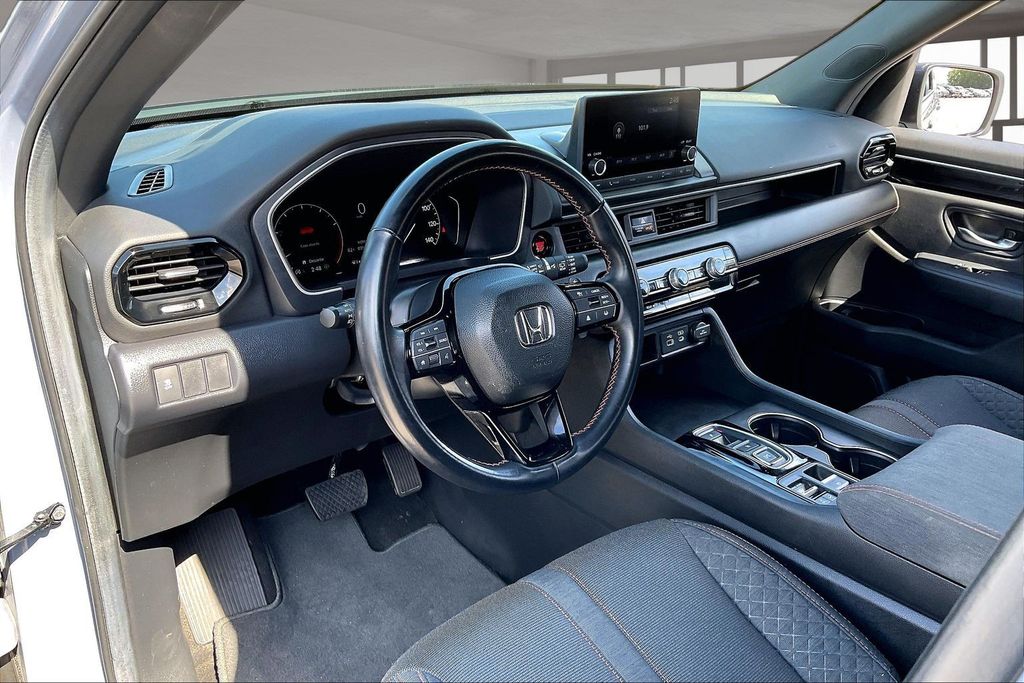 2025 Honda Pilot Sport - Photo 16
