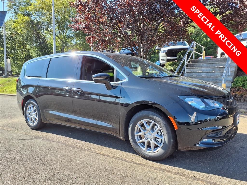 2026 Chrysler Voyager LX FWD